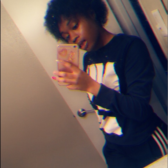 Meet your Posher, Ariyon - Picture 1 of 1